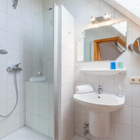 Maashof Nis Puck Hotel